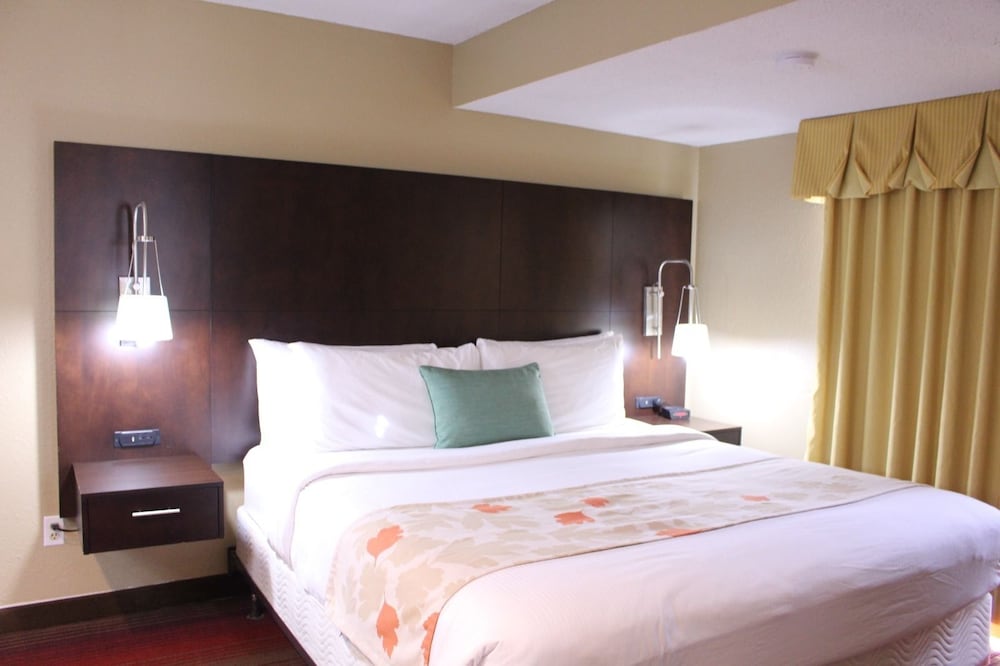 Suite, Multiple Beds, Non Smoking (Two-Bedroom) - Photo 15