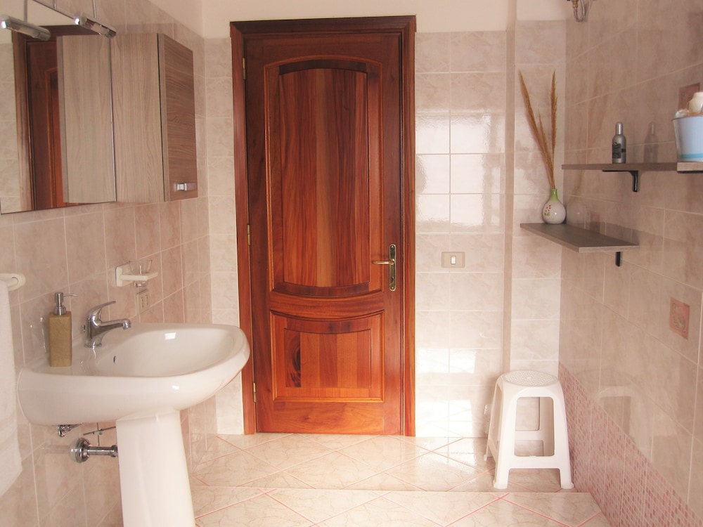Double Room, Private Bathroom, Mountain View photo 2