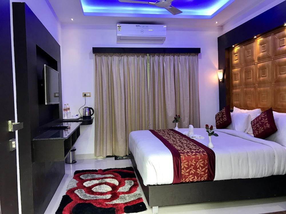 Deluxe Room A/c - Photo 1