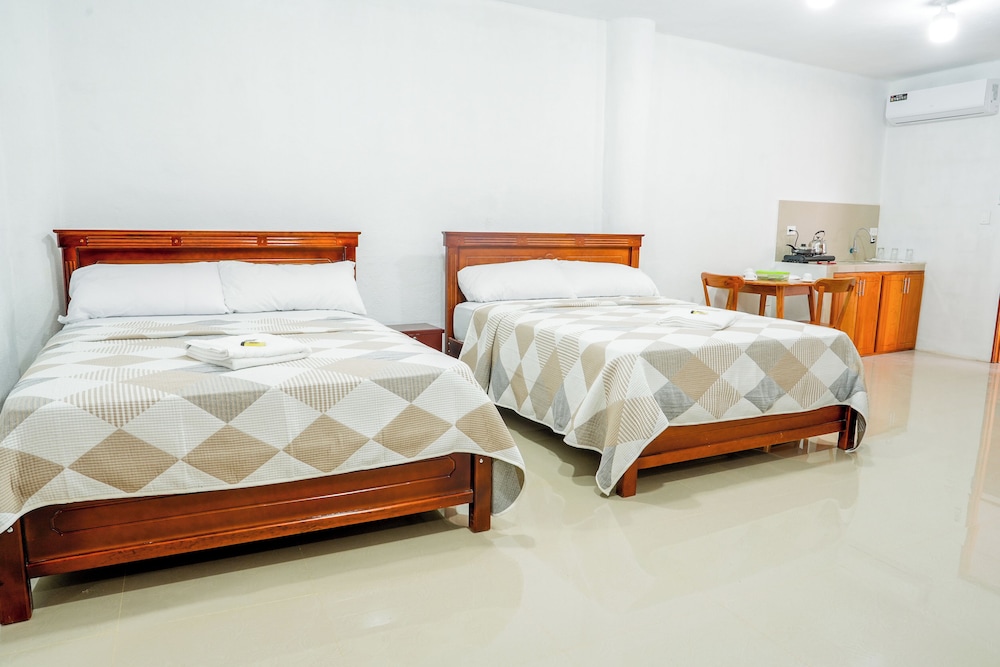 Triple Room, 3 Twin Beds, Private Bathroom photo 3