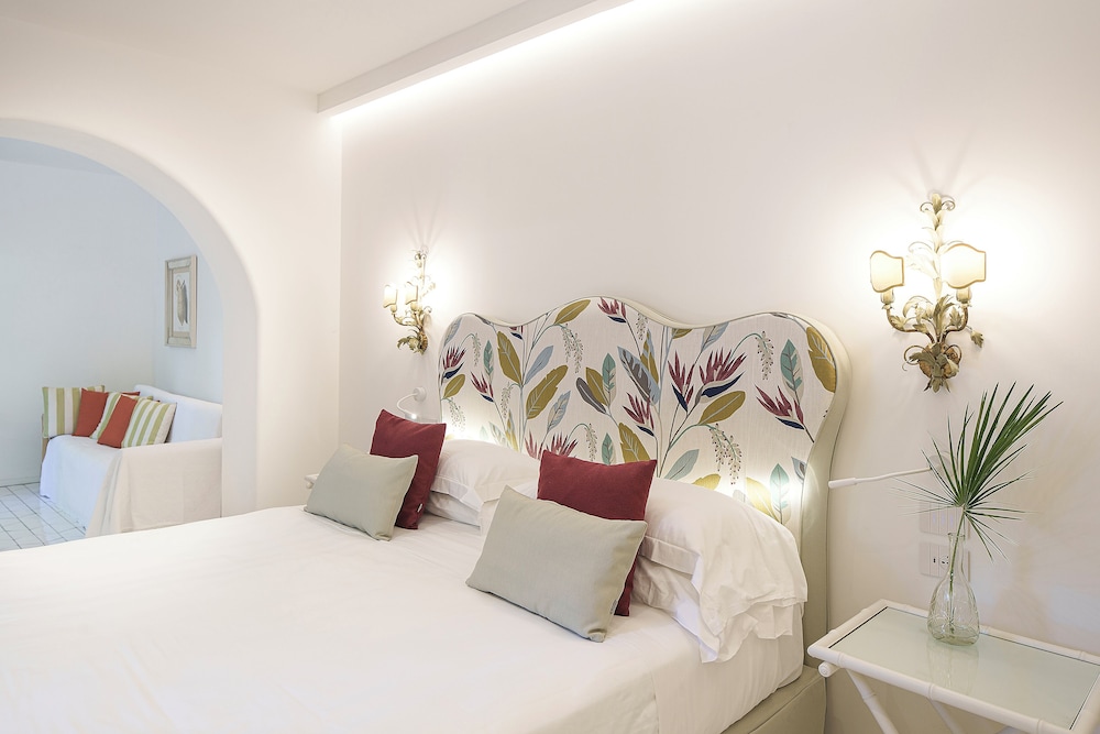 Junior Suite, Private Pool, Garden View photo 2