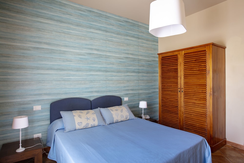 Economy Double Room photo 3
