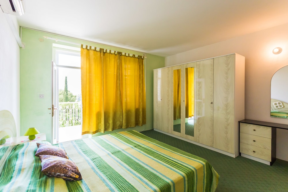 Apartment (Apartments Sany - One Bedroom Apartme)