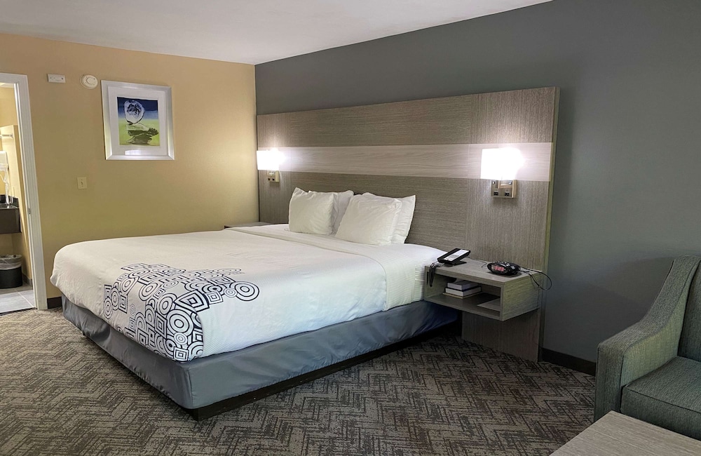 Suite, Multiple Beds (Walk-in Shower)