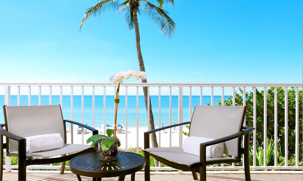 Premium Room, 1 King Bed, Beachfront (Gulf Tower) - Photo 7