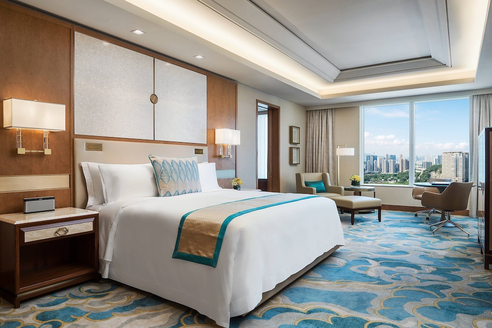 Grand Room, 1 Double Bed, City View