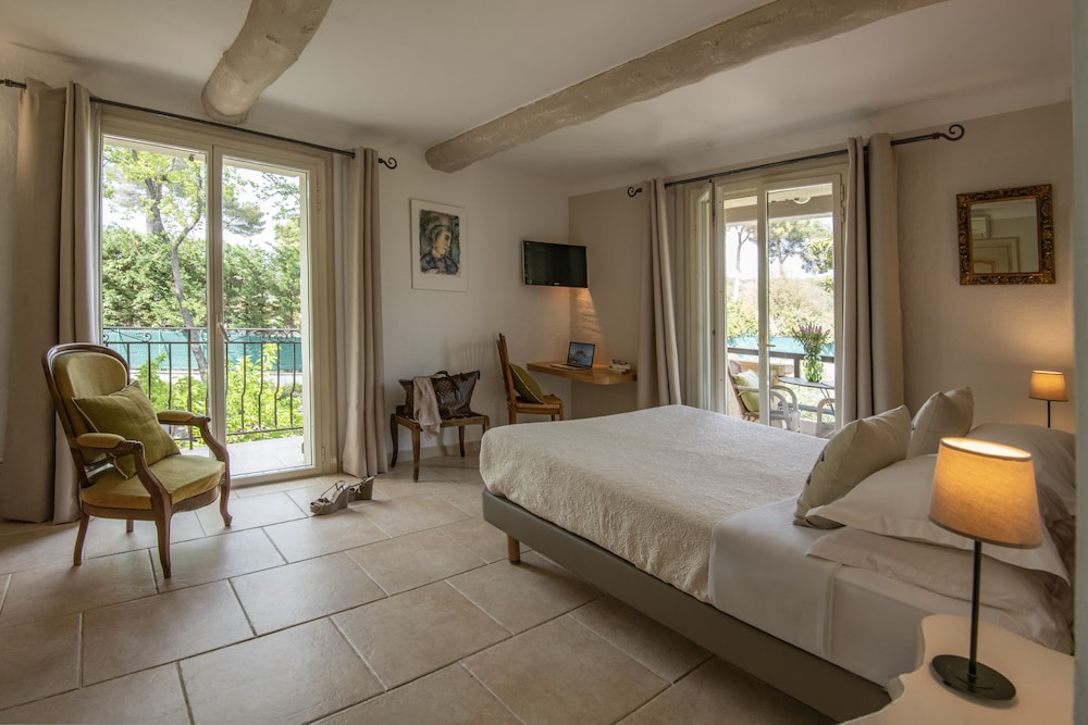 Deluxe Double Room - Photo 1