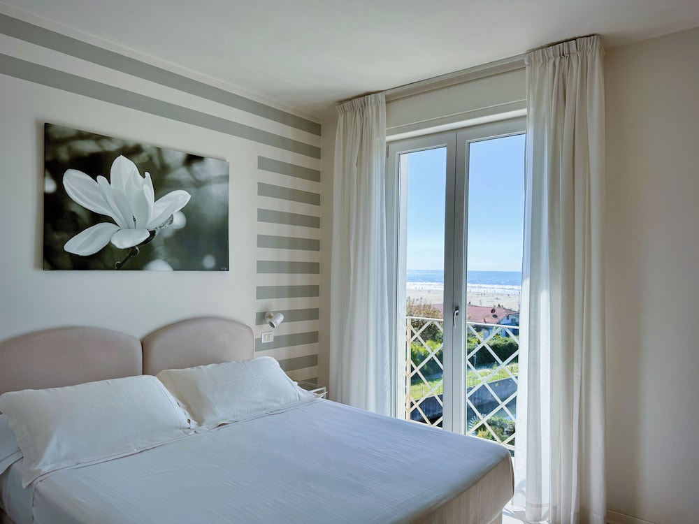 Family Quadruple Room, Sea View photo 2
