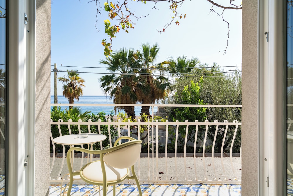Superior Double or Twin Room with Sea View