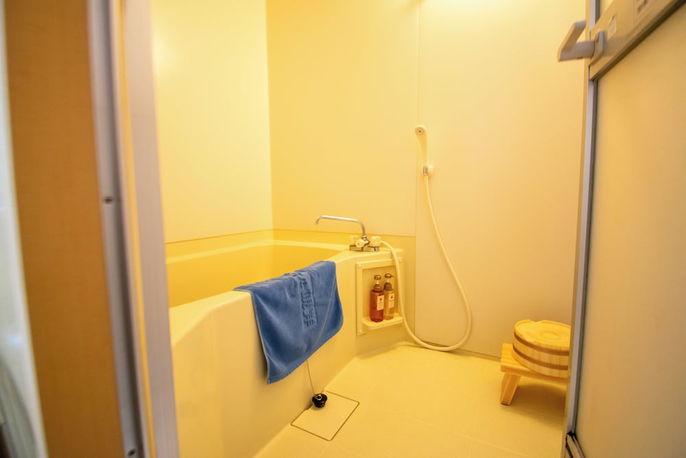 Basic Twin Room, Non Smoking, Ocean View photo 2