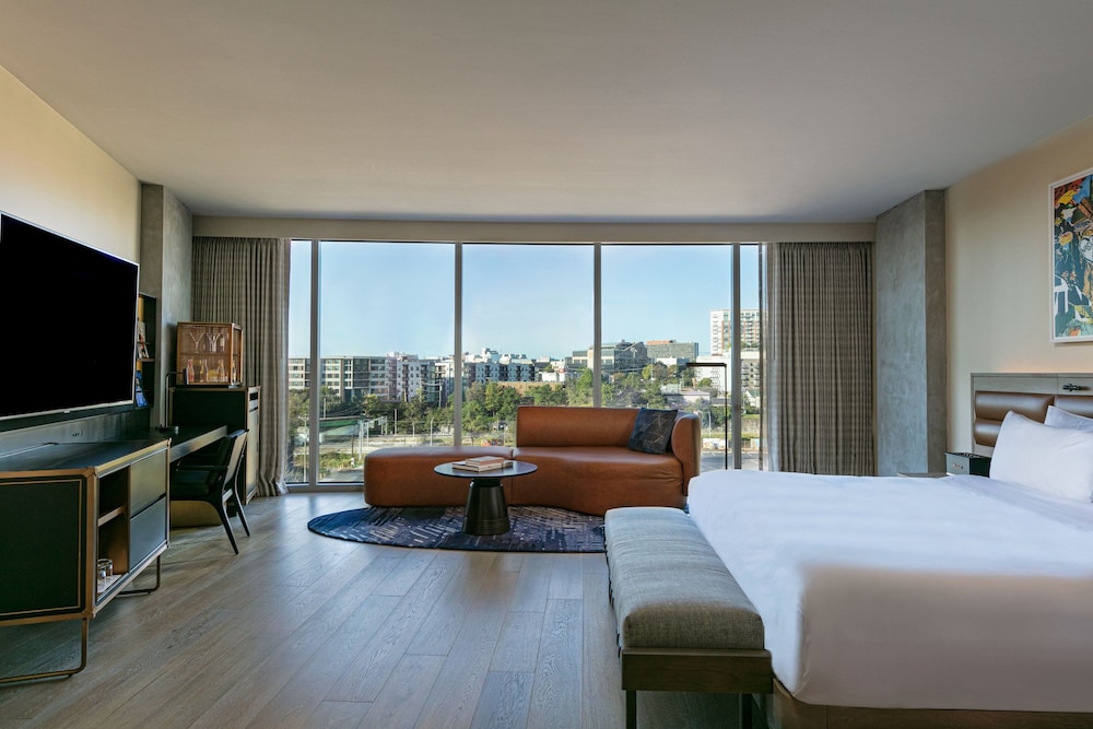 Studio Suite, 1 Bedroom, City View