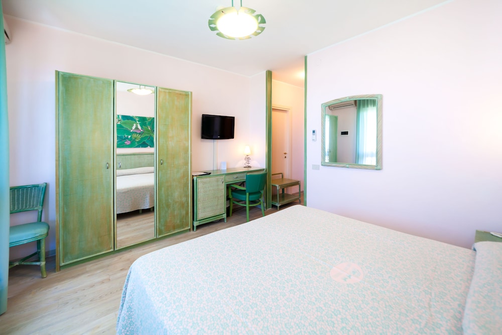 Standard Room photo 1