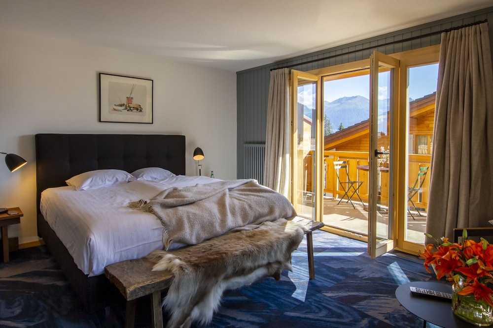 Family Quadruple Room, 2 Bedrooms, Balcony, Valley View