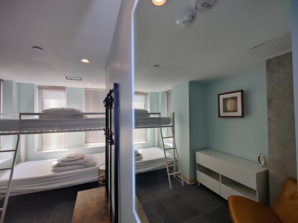 Deluxe Shared Dormitory, Mixed Dorm, City View