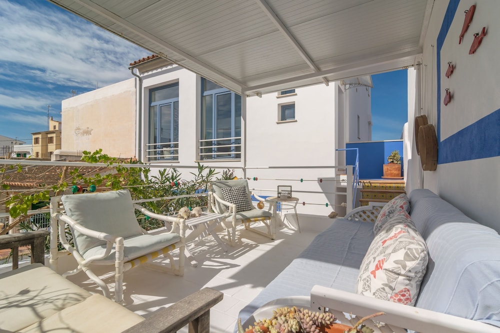 Villa photo 2