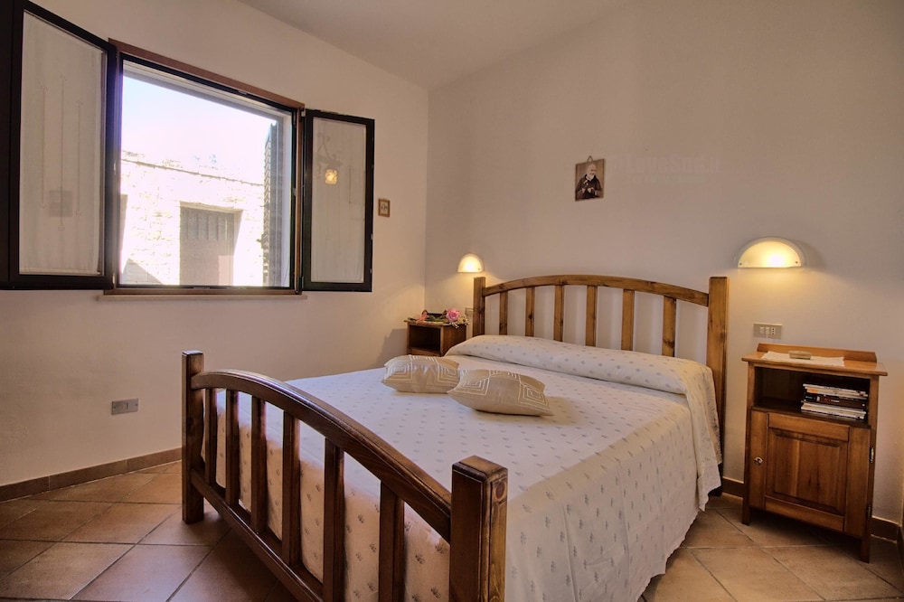 Apartment (2 Bedrooms)