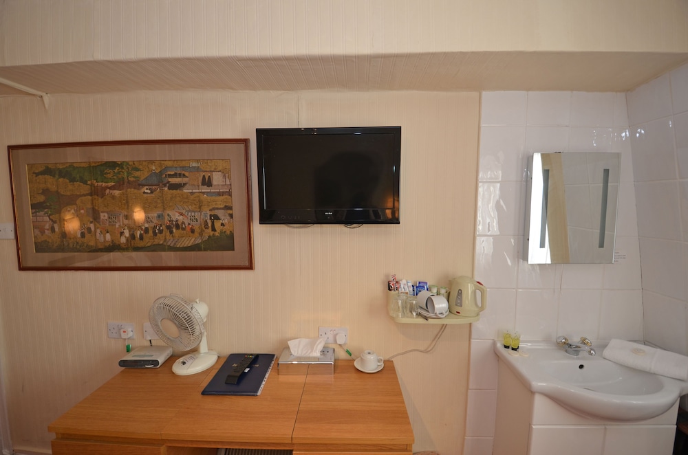 Single Room, Ensuite photo 2