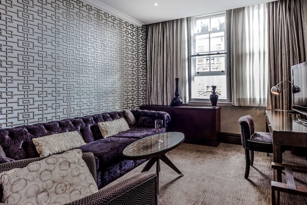 Suite, 1 Bedroom thumbnail 5