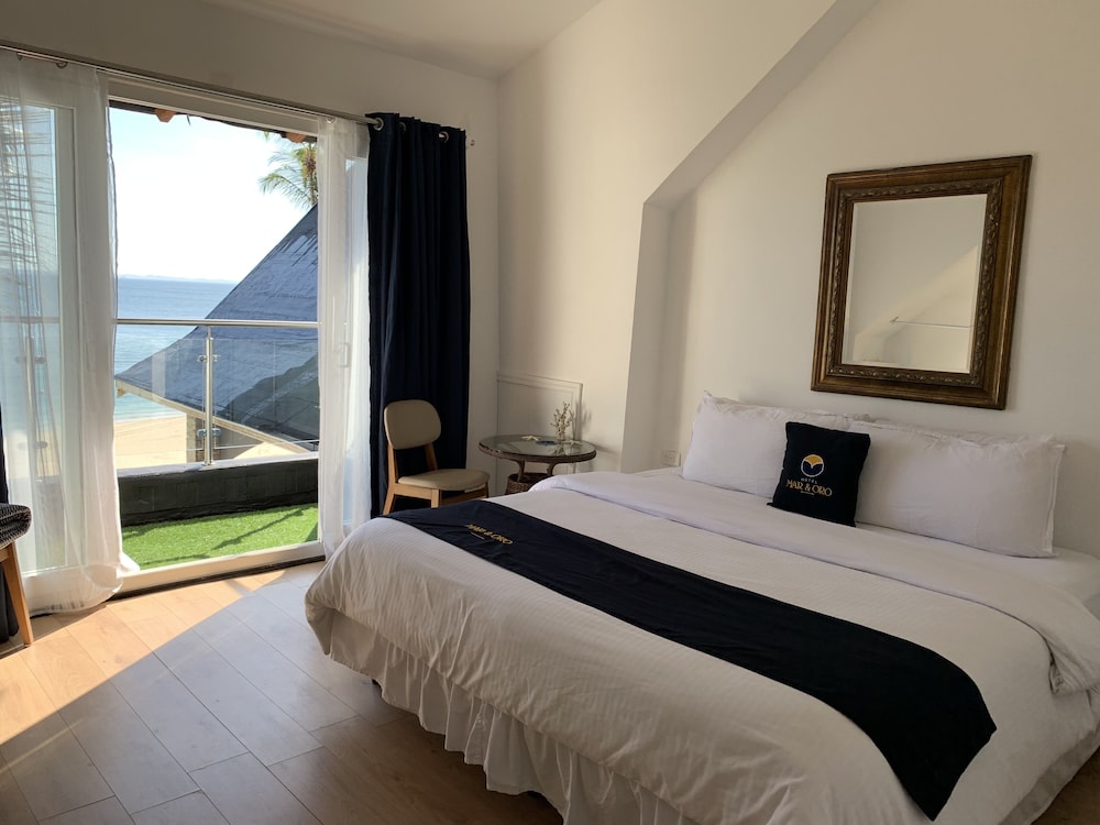 Room with Balcony, Ocean View photo 2