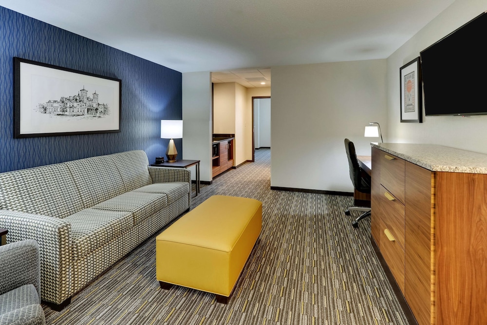 Suite, 1 King Bed with Sofa bed, Refrigerator & Microwave (2 Rooms Upper Floor)