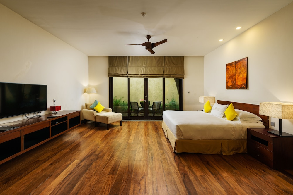 Courtyard Room - Photo 3