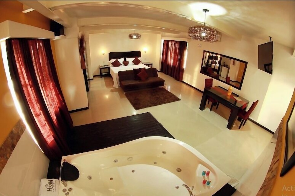 Presidential Studio Suite photo 1