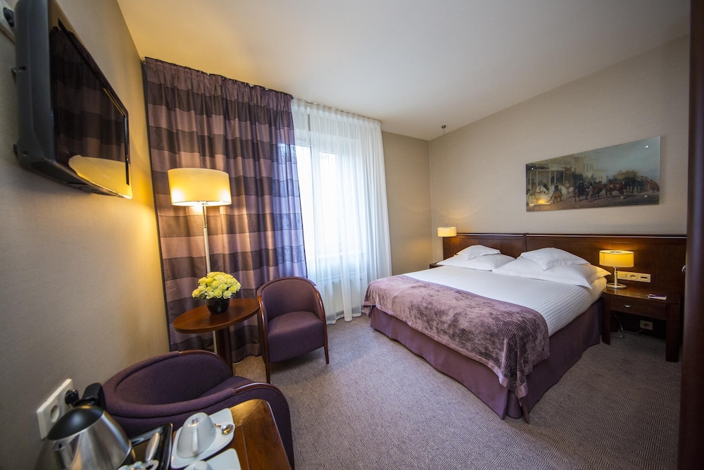 Double Room Standard - Photo 8
