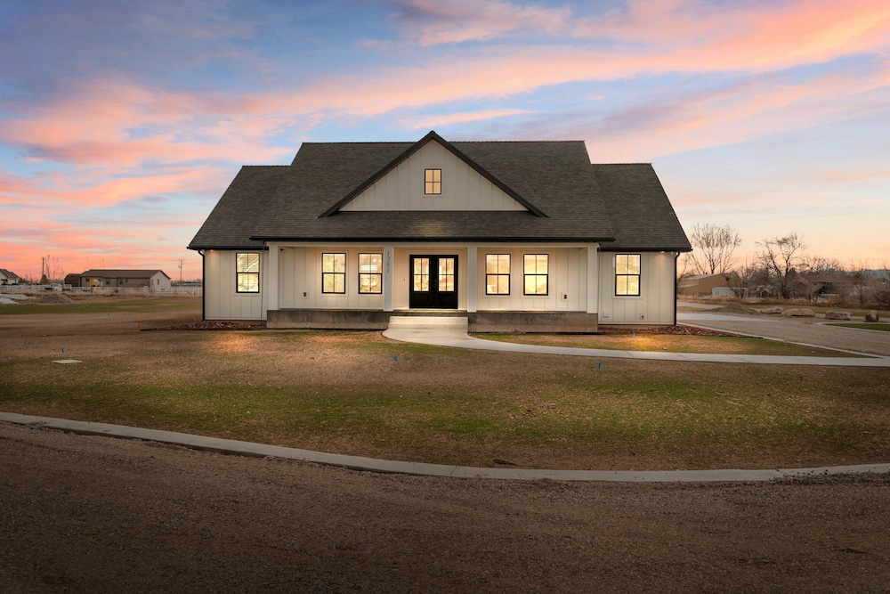 House, 6 Bedrooms