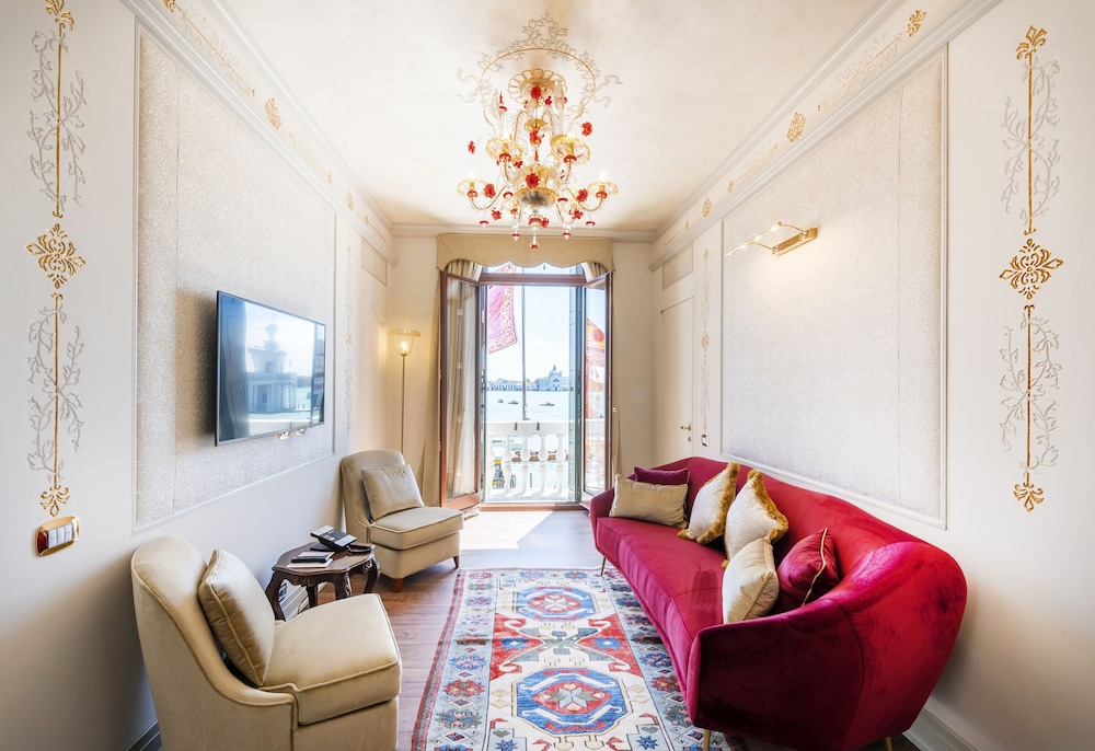 Suite with Grand Canal View