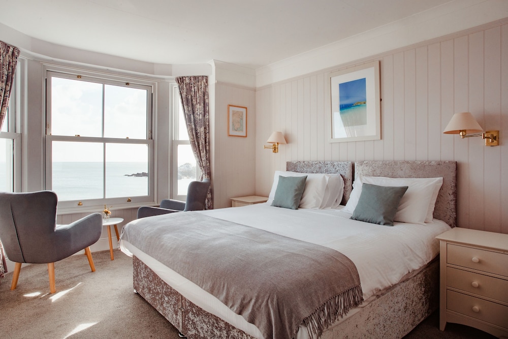 Superior Double or Twin Room, Sea View (1st Floor)