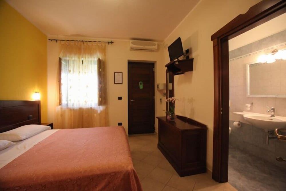 Superior Double Room - Photo 8