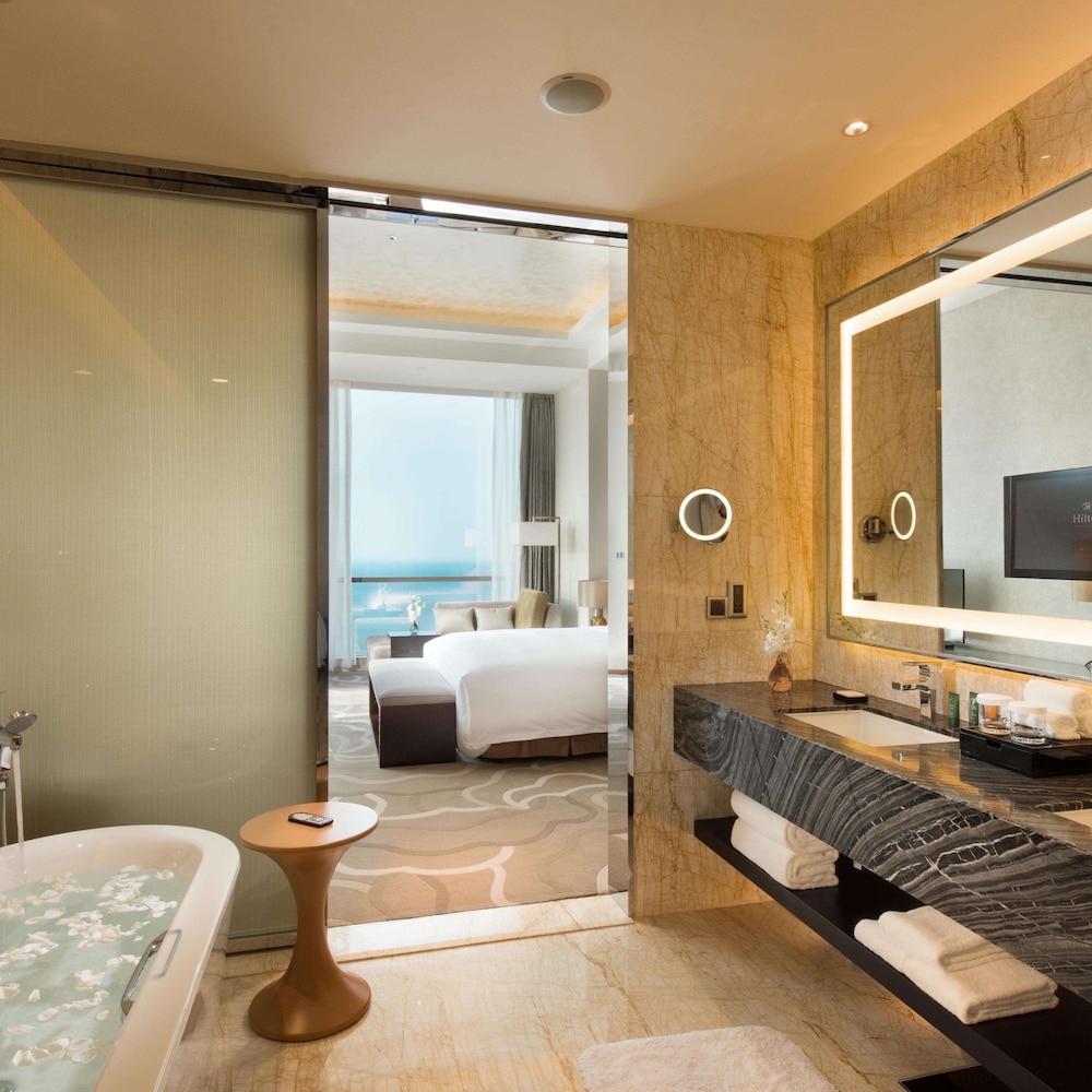 Suite, 1 King Bed, Sea View (With Intelligent Toilet)