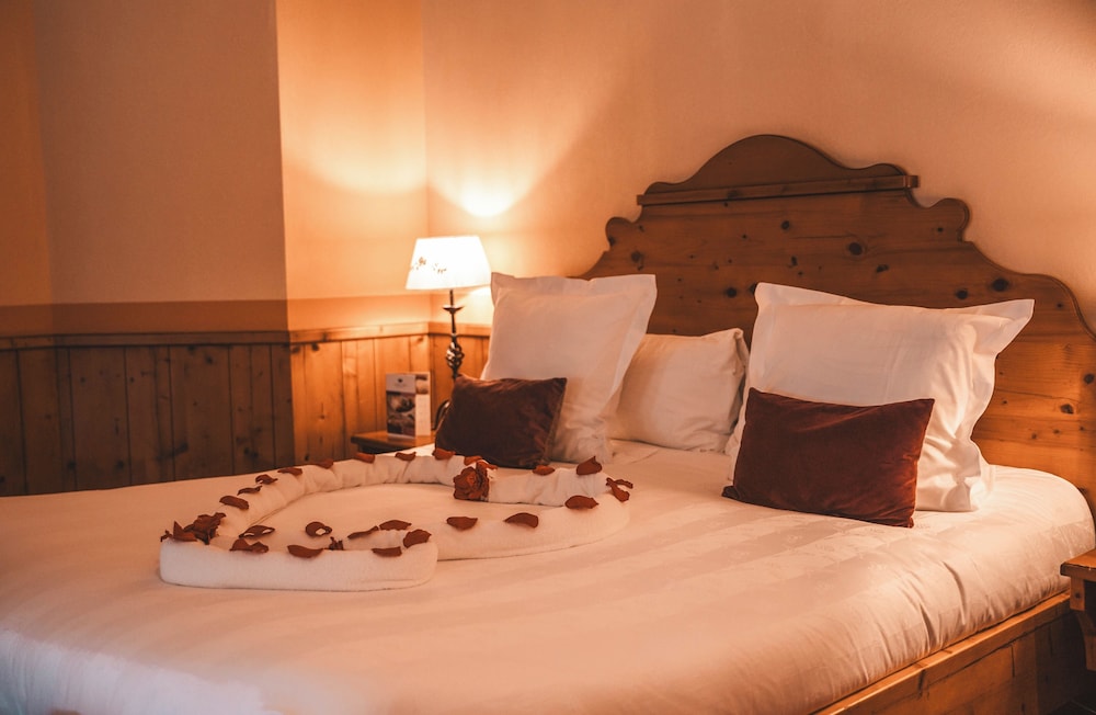 Junior room, Hot tub (Romantique)