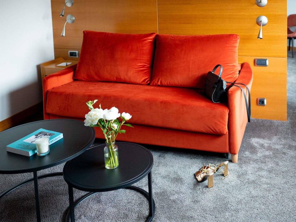 Family Suite, 1 King Bed with Sofa bed, City View - Photo 3