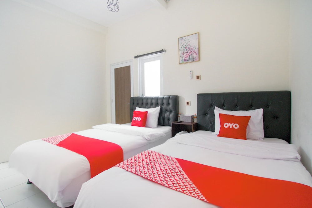 Standard Twin Room photo 2