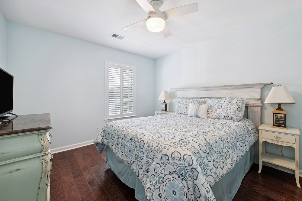 Condo, 3 Bedrooms