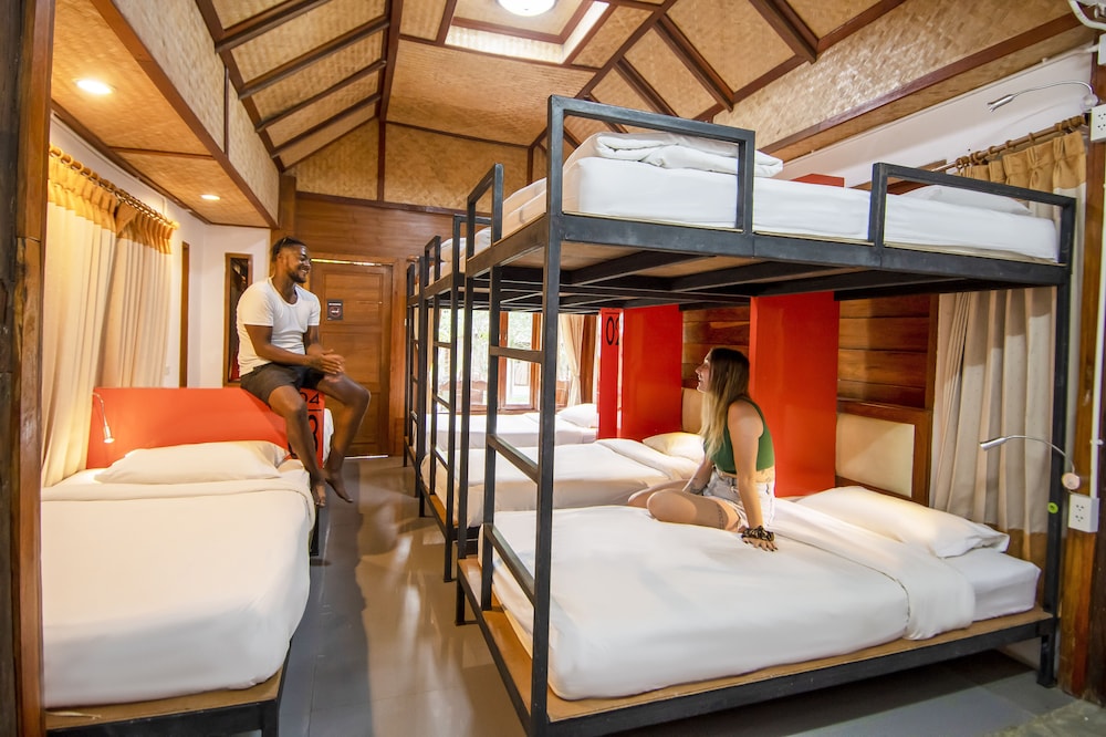 Standard 8-Bed Private Dorm photo 1
