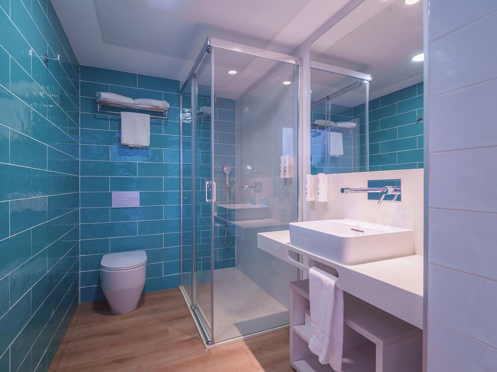 Double Room, Partial Sea View (2 Adults) - Photo 7