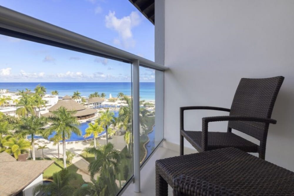 Luxury Ocean view Room photo 2