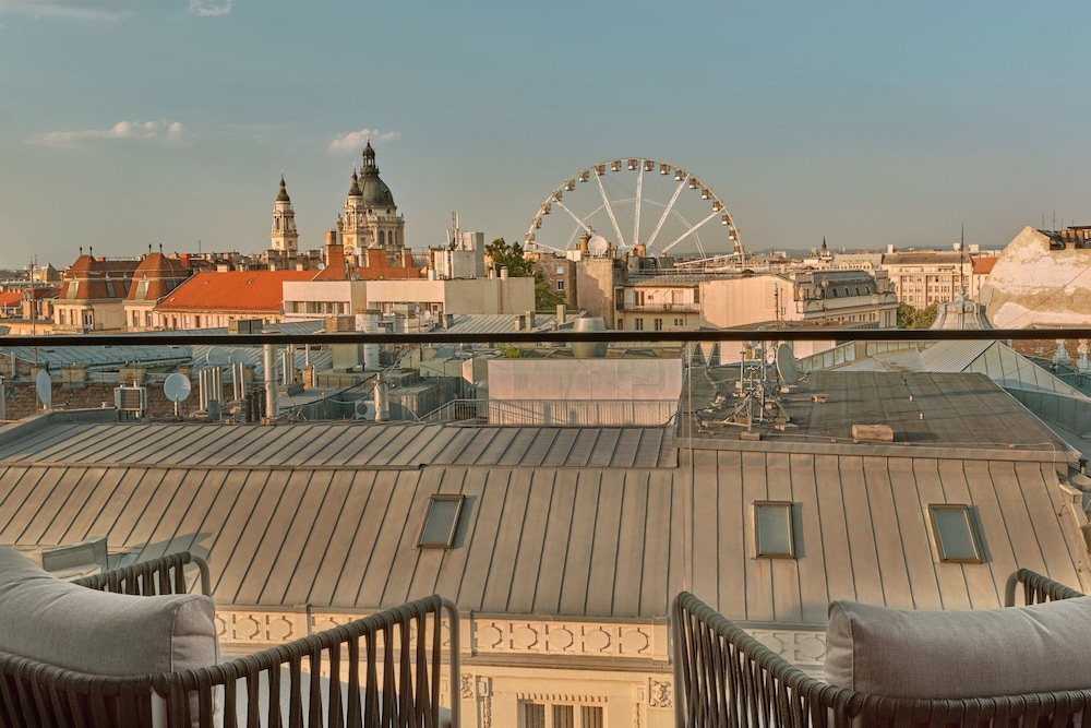 Suite, 1 Bedroom, Balcony photo 3