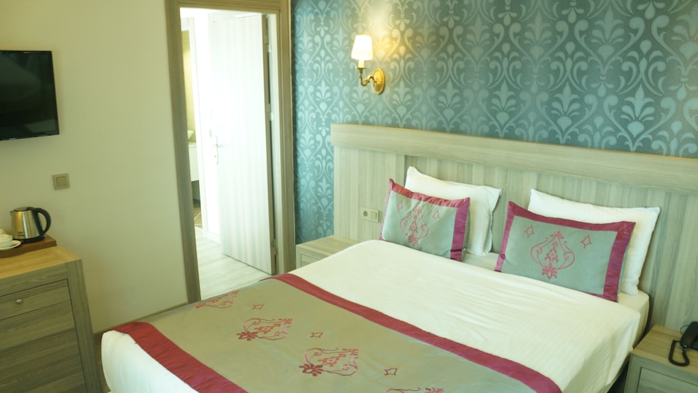Economy Double Room photo 3