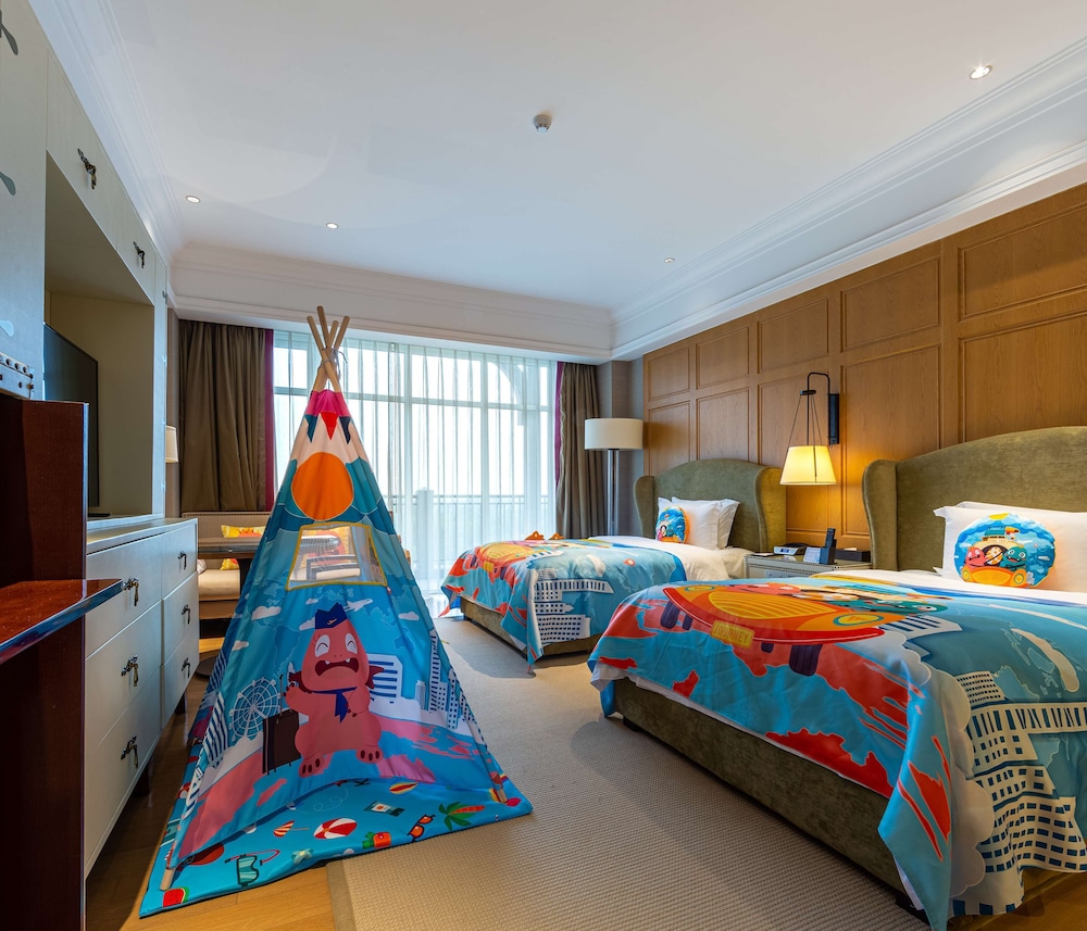 Family Room, 2 Twin Beds photo 1