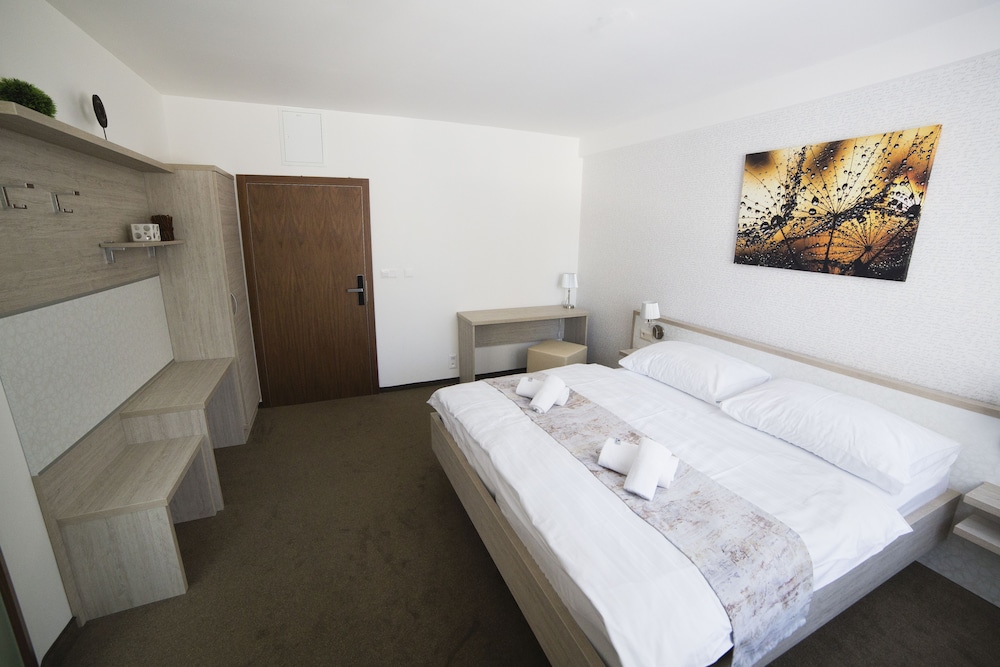 Double Or Twin Room photo 1