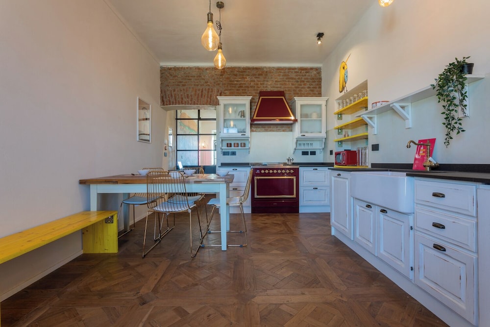 Apartment, Balcony