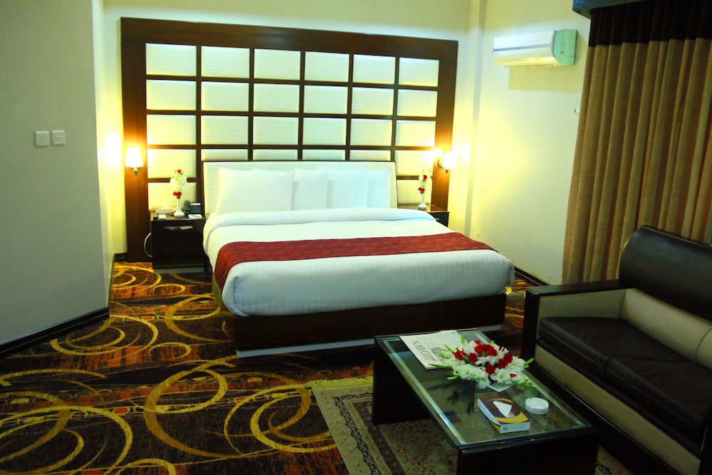 Executive Room photo 2