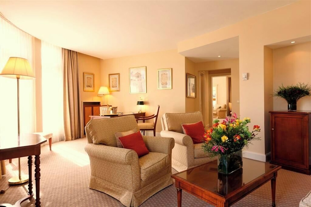 Family Suite photo 2