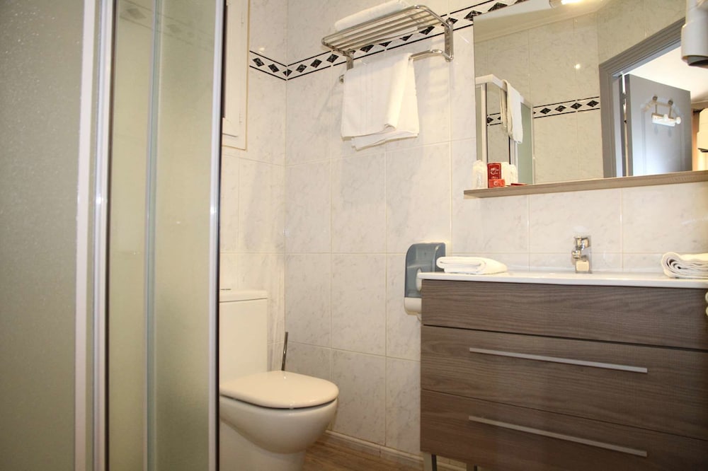 Economy Double Room, 1 Bedroom photo 2