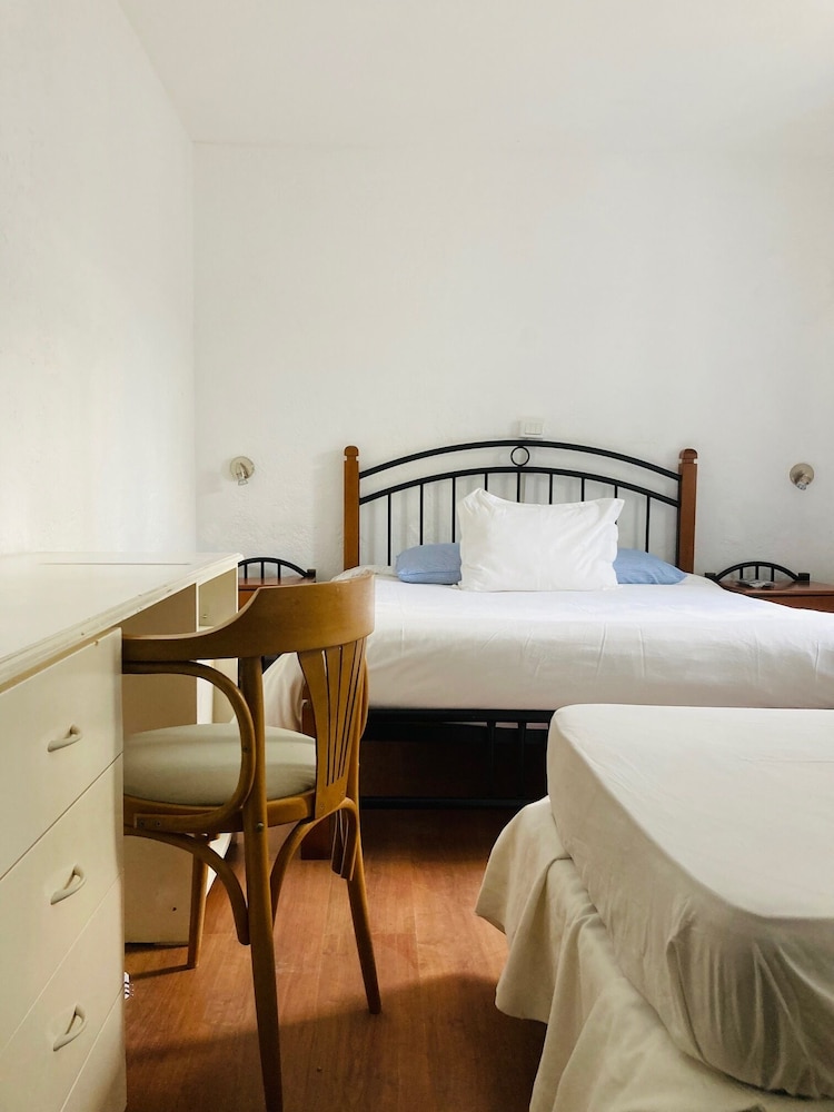 Triple Room (Blu)