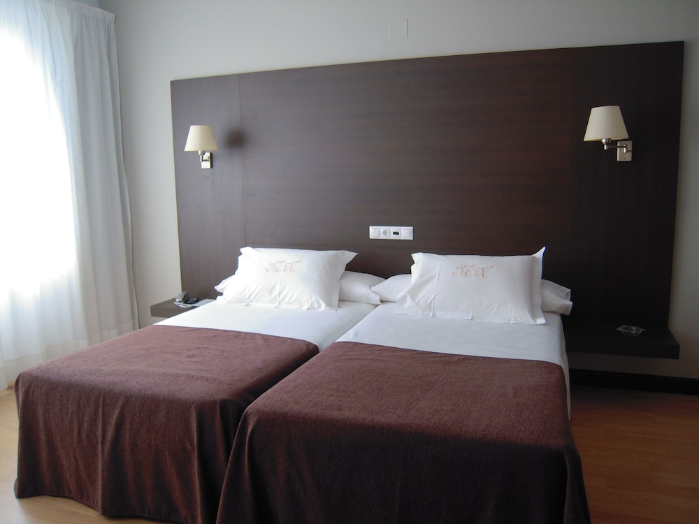 Double Room Single Use - Photo 3