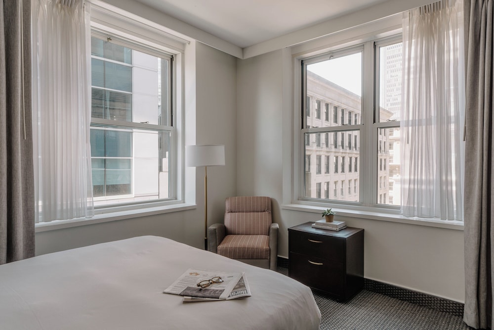 Superior Room, 1 Queen Bed, Kitchenette - Photo 3